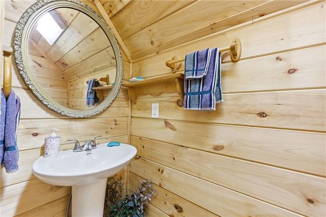 160 Indian Trail, Sautee Nacoochee, GA 30571