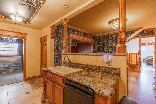 701 S 6th Street, Chickasha, OK 73018