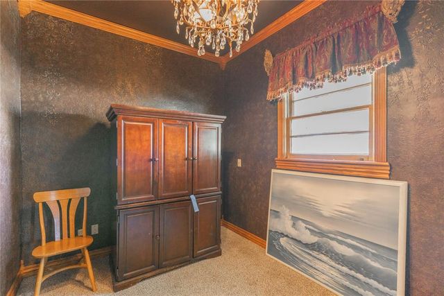 701 S 6th Street, Chickasha, OK 73018