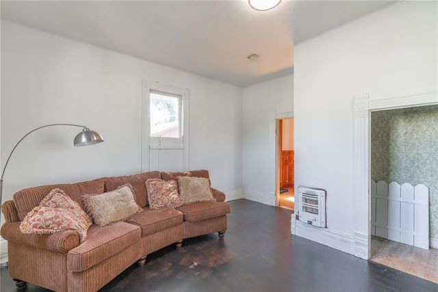 701 S 6th Street, Chickasha, OK 73018