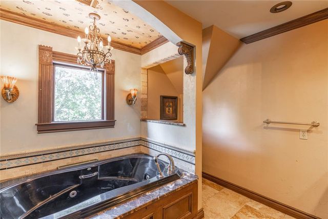 701 S 6th Street, Chickasha, OK 73018