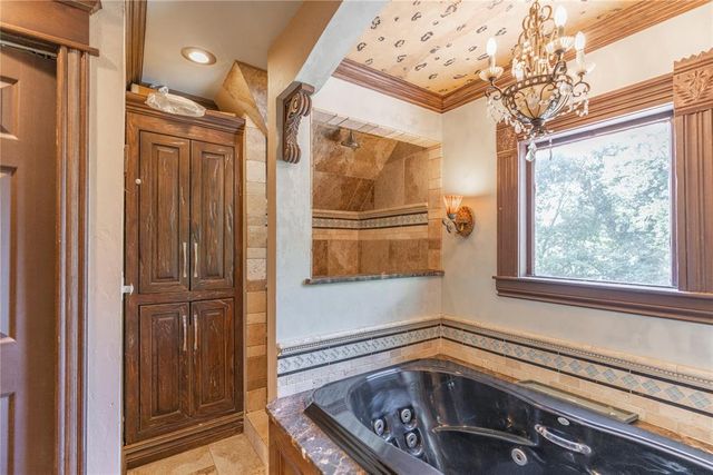 701 S 6th Street, Chickasha, OK 73018