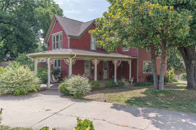 701 S 6th Street, Chickasha, OK 73018