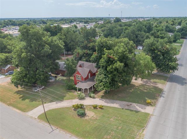 701 S 6th Street, Chickasha, OK 73018