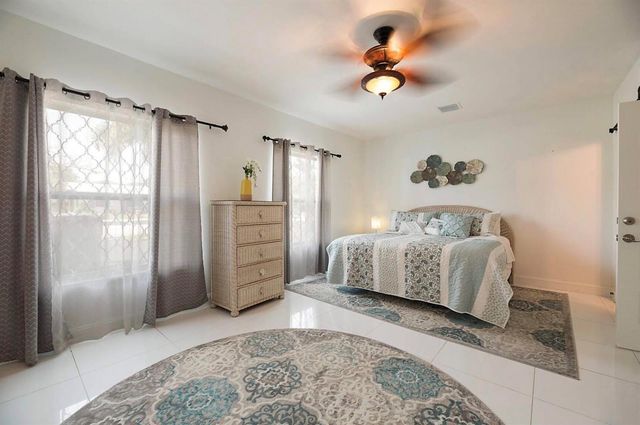 2740 SE 1st Court, Pompano Beach, FL 33062