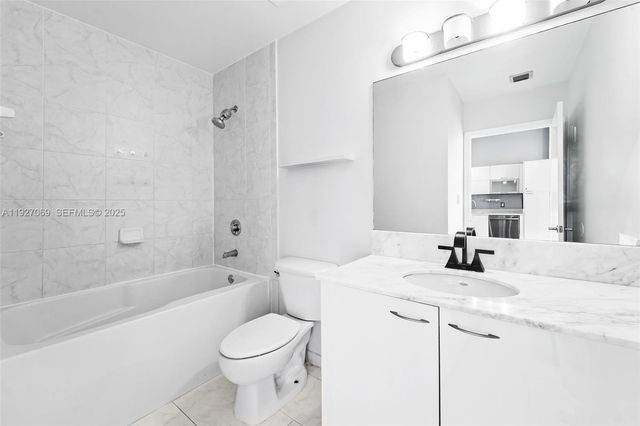 133 NE 2nd Ave 1905, Miami, FL 33132