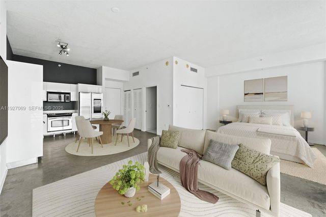 133 NE 2nd Ave 1905, Miami, FL 33132