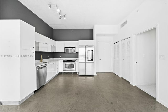 133 NE 2nd Ave 1905, Miami, FL 33132