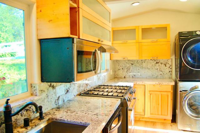 736 Mar Vista Drive, Vista, CA 92081