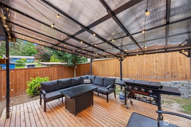 511 NE Barbara Boulevard, Belfair, WA 98528