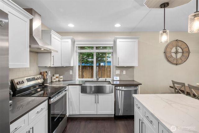 511 NE Barbara Boulevard, Belfair, WA 98528