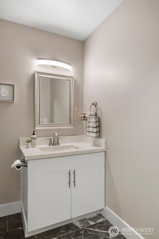 511 NE Barbara Boulevard, Belfair, WA 98528
