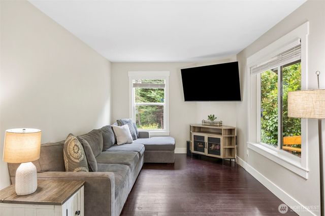 511 NE Barbara Boulevard, Belfair, WA 98528
