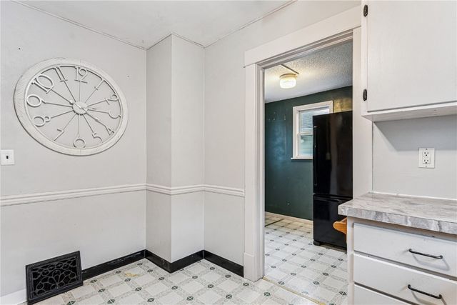 1311 Burch Avenue NW, Cedar Rapids, IA 52405