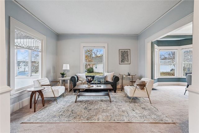 1311 Burch Avenue NW, Cedar Rapids, IA 52405