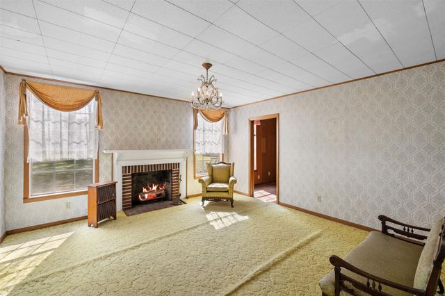 104 6th Street, Glidden, TX 78943