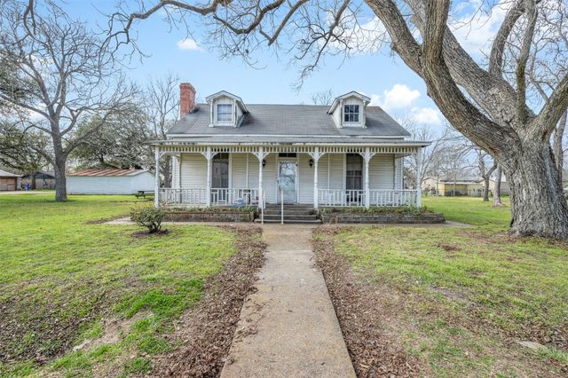 104 6th Street, Glidden, TX 78943