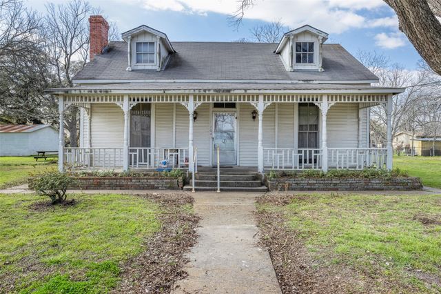 104 6th Street, Glidden, TX 78943