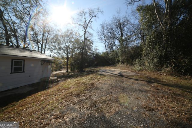 67 N Collins Street, Reynolds, GA 31076