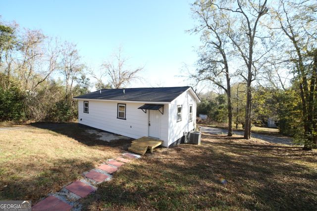 67 N Collins Street, Reynolds, GA 31076