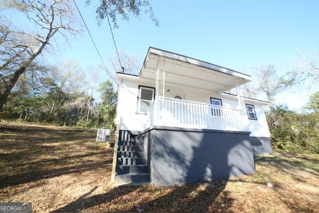 67 N Collins Street, Reynolds, GA 31076