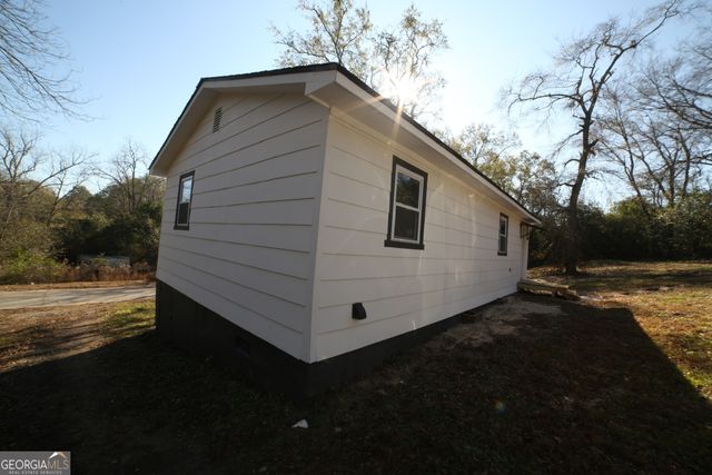 67 N Collins Street, Reynolds, GA 31076