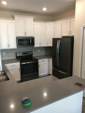 1050 QUAKER RIDGE LANE, Davenport, FL 33896