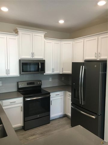 1050 QUAKER RIDGE LANE, Davenport, FL 33896