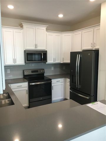 1050 QUAKER RIDGE LANE, Davenport, FL 33896