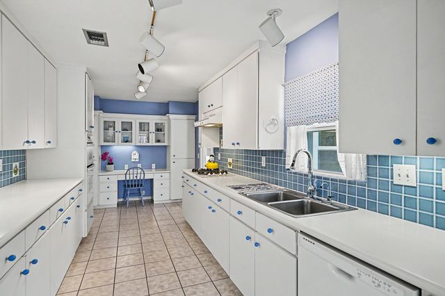 4102 Portsmouth Avenue, Houston, TX 77027