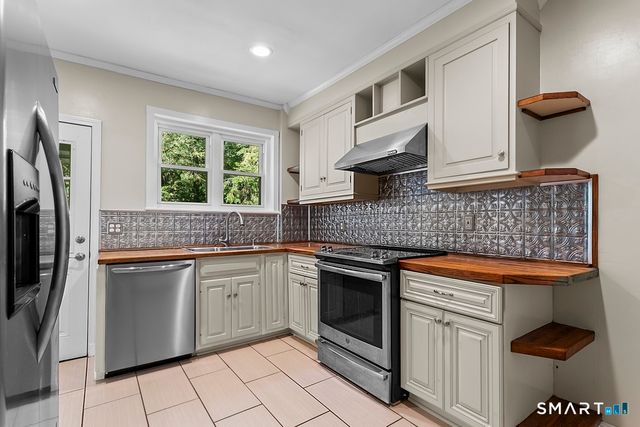 23 Frank Street, Trumbull, CT 06611