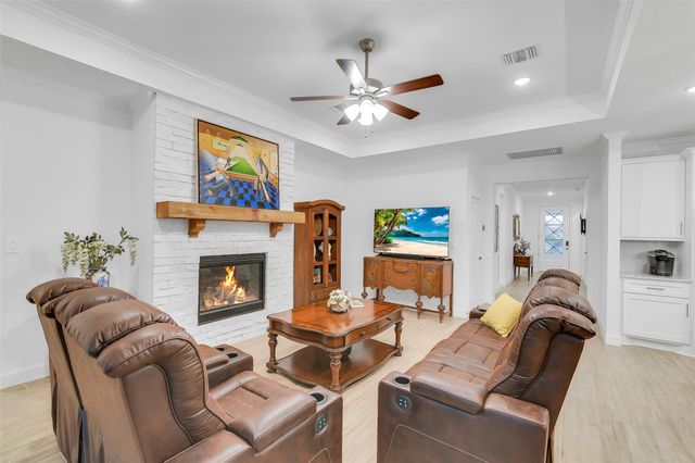 9723 Rockwell Drive, Willis, TX 77318