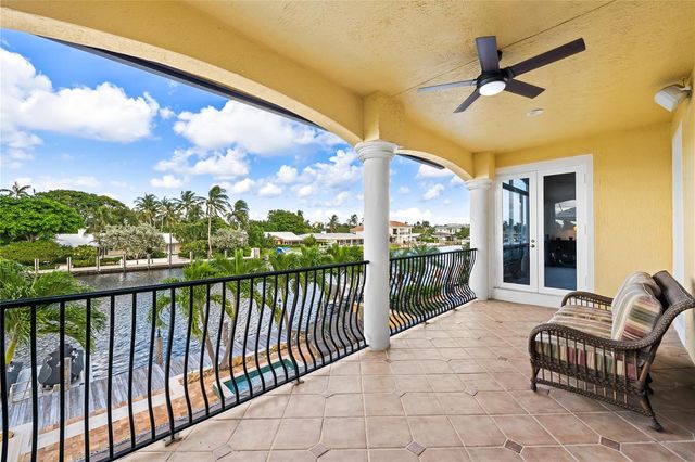 2637 NE 28th Court, Lighthouse Point, FL 33064