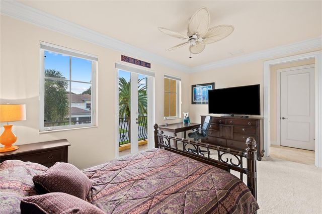 2637 NE 28th Court, Lighthouse Point, FL 33064