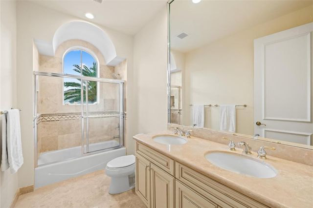 2637 NE 28th Court, Lighthouse Point, FL 33064