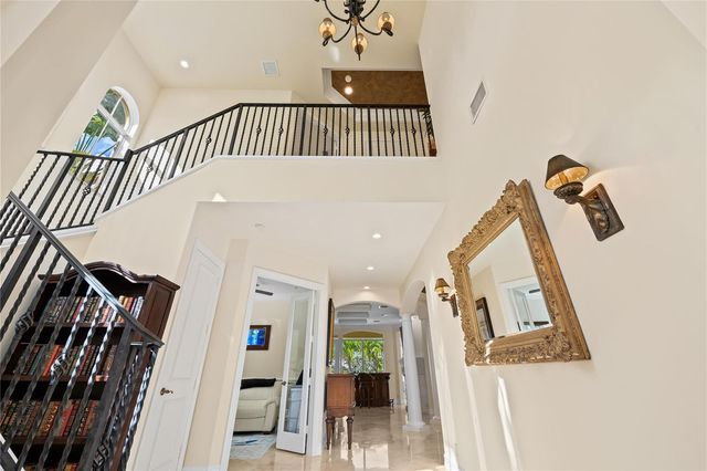 2637 NE 28th Court, Lighthouse Point, FL 33064
