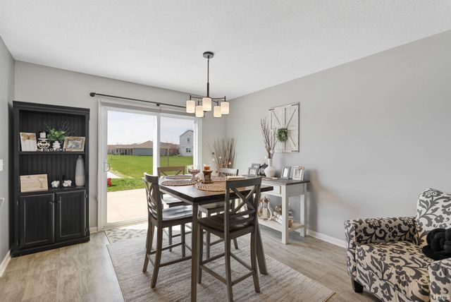 3832 Sun Stone Way, New Haven, IN 46774