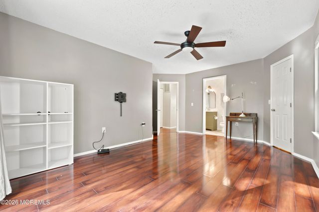 120 Whispering Oaks Way, Jackson, NJ 08527