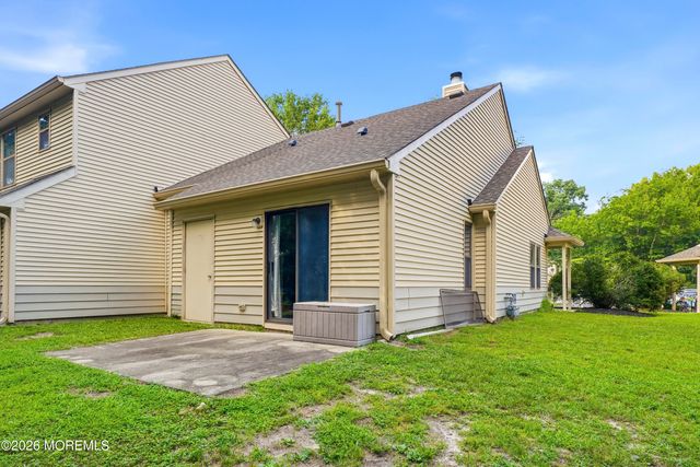 120 Whispering Oaks Way, Jackson, NJ 08527