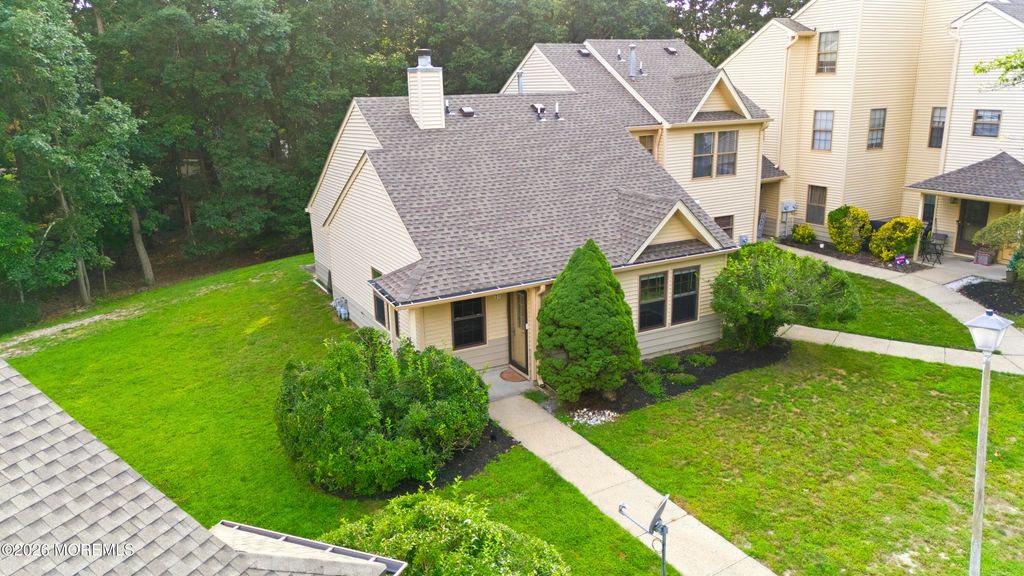 120 Whispering Oaks Way, Jackson, NJ 08527