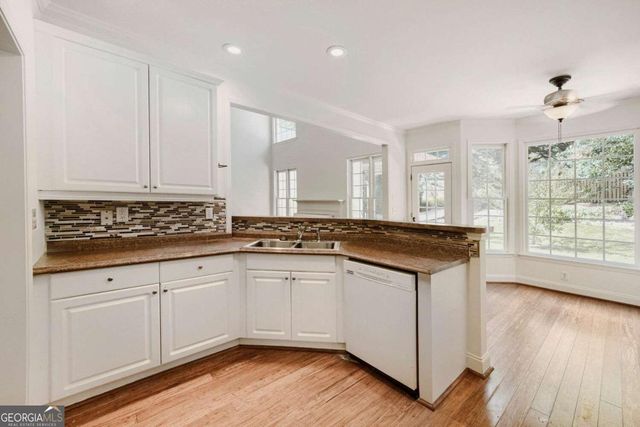 74 Vinings Lake Drive SW, Mableton, GA 30126