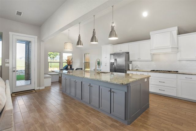 7308 Prestwick Terrace, Benbrook, TX 76126