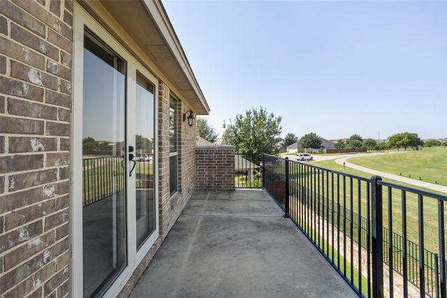7308 Prestwick Terrace, Benbrook, TX 76126