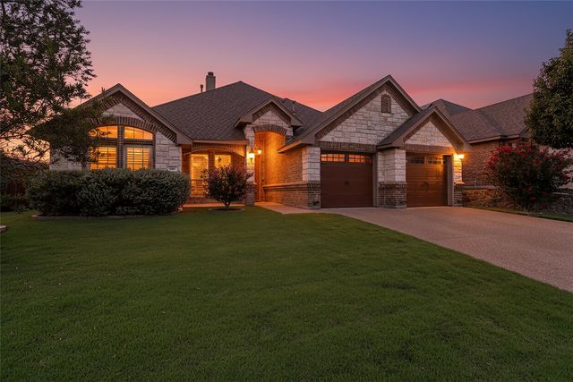 7308 Prestwick Terrace, Benbrook, TX 76126