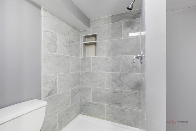 28529 W Treetop Road, Ingleside, IL 60041