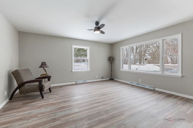 28529 W Treetop Road, Ingleside, IL 60041