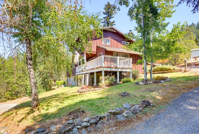 509 Manzanita Drive, Rogue River, OR 97537