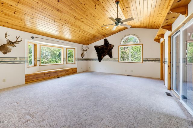 509 Manzanita Drive, Rogue River, OR 97537