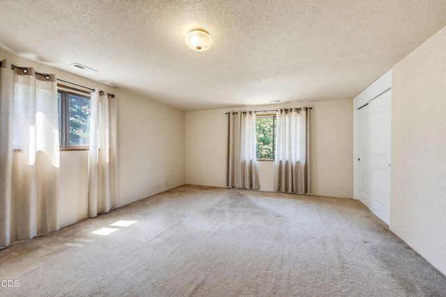 509 Manzanita Drive, Rogue River, OR 97537