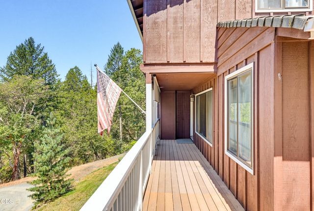 509 Manzanita Drive, Rogue River, OR 97537